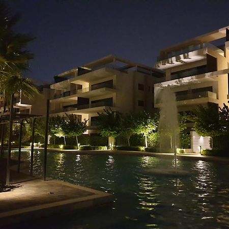 Ground Apartment 2-Bedrooms In Lake View Residence Amazing Price! New Cairo Dış mekan fotoğraf